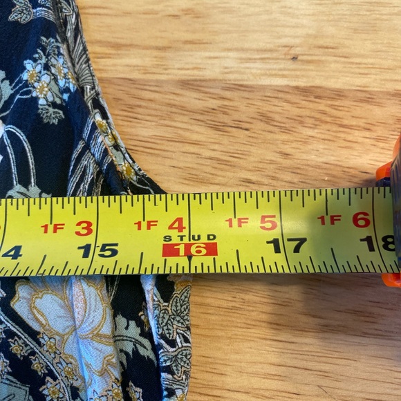 Zara Basic Black Floral Button-Front Maxi Dress with Cream and Tan Blooms - Picture 5 of 6